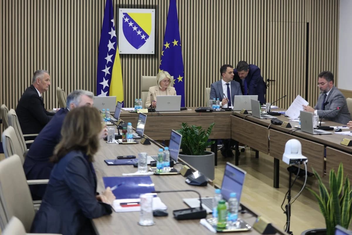 Vijeće ministara BiH vanredno zasjedalo da podijeli više od 4,85 miliona KM grantova udruženjima, klubovima...