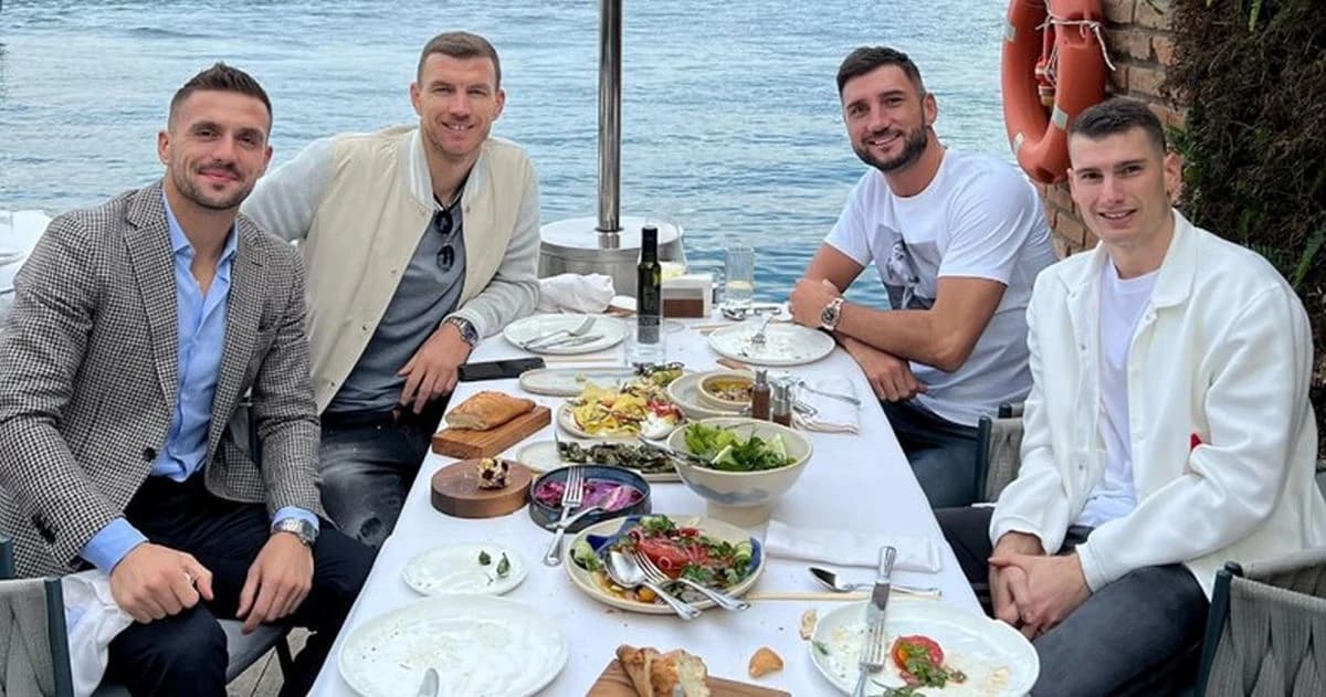 Džeko i Livaković su ranije bili saigrači u Fenerbahceu