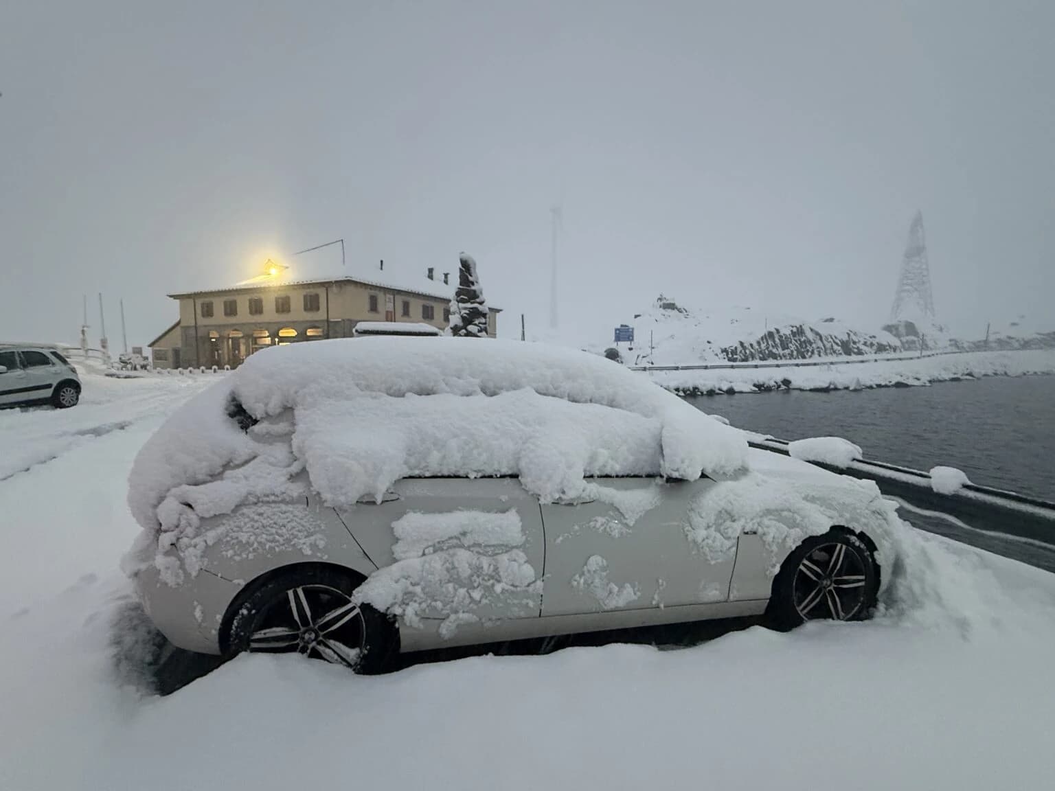 Kako odlediti bravu na automobilu