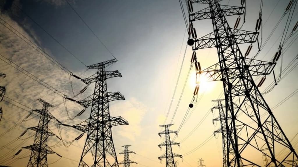 Elektroprivreda BiH: Bez struje više od 40.000 ljudi, najteže u Tuzlanskom kantonu