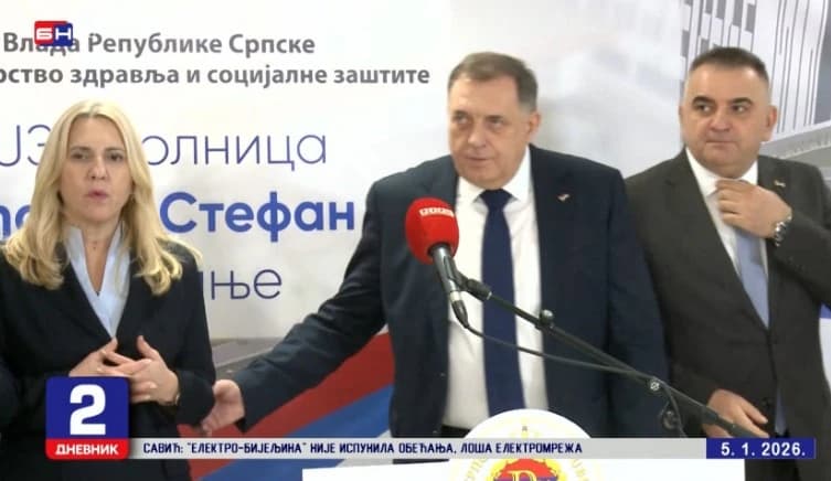 Pogledajte kako se Dodik gurao i izgurao sve da bi bio uz Vučića, Ani Trišić Babić ni traga ni glasa