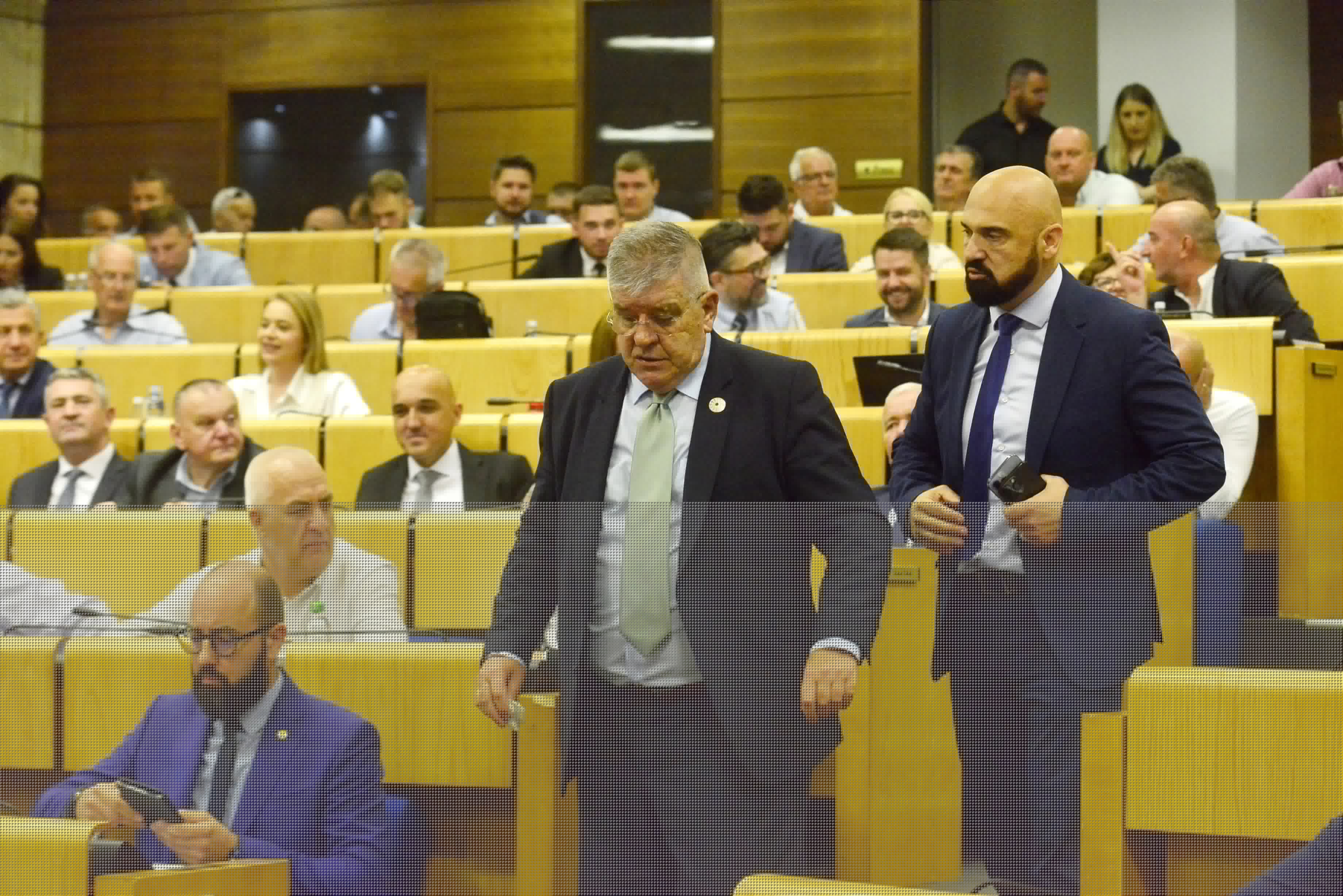 Raguž tražio da se glasa o smjeni Dragana Miokovića, prijedlog nije uvršten na dnevni red