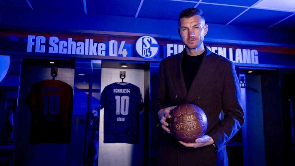 Dijamant se vratio u Njemačku, Wolfsburg mu pjesmom Nervoznog poštara poželio dobrodošlicu i bocnuo Schalke