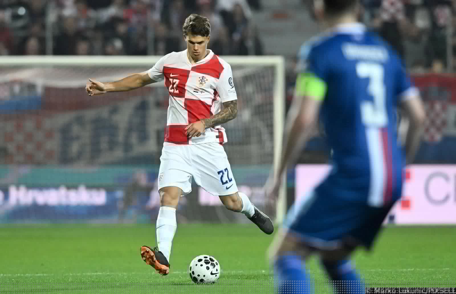 Hrvatskoj zvijezdi u Bundesligi prekipjelo: Napadaju mi brata, šta je s tim ljudima?