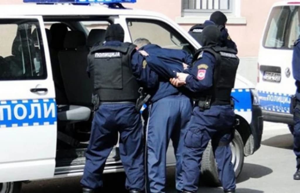 Horor kod Banje Luke: Otac uhapšen zbog seksualnog zlostavljanja kćerki od 6 i 8 godina, pritvorena i majka