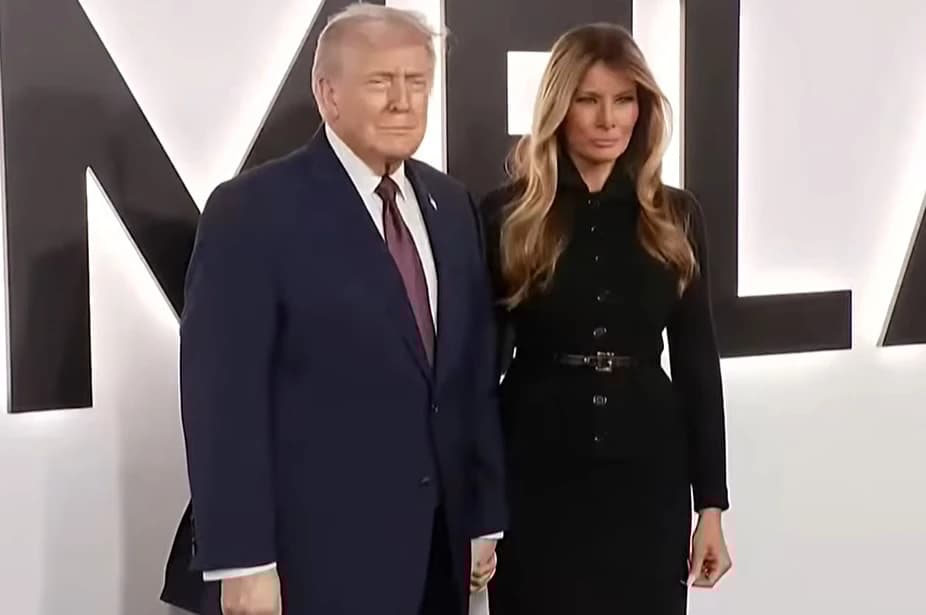Melania i Donald Trump na premijeri njenog dokumentarca: Prošetali crnim tepihom držeći se za ruke