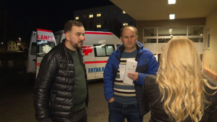 Sajlović ispred bijeljinske bolnice