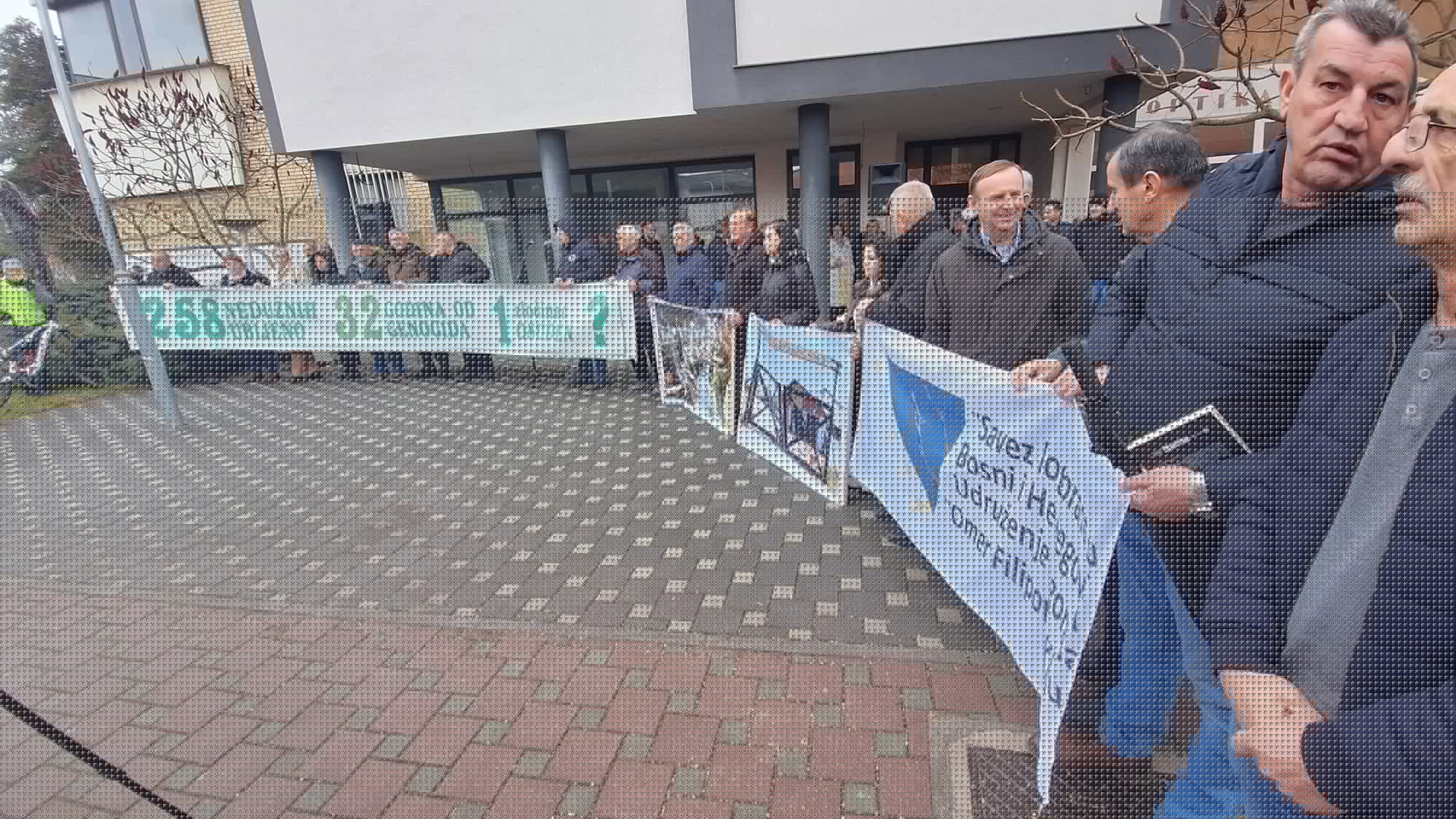 Sa protestnog skupa u Sanskom Mostu