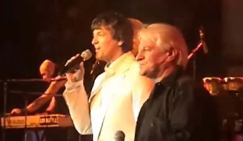 Društvenim mrežama kruži snimak star 20 godina: Pogledajte kako Kemal Monteno i Zdravko Čolić pjevaju veliki hit