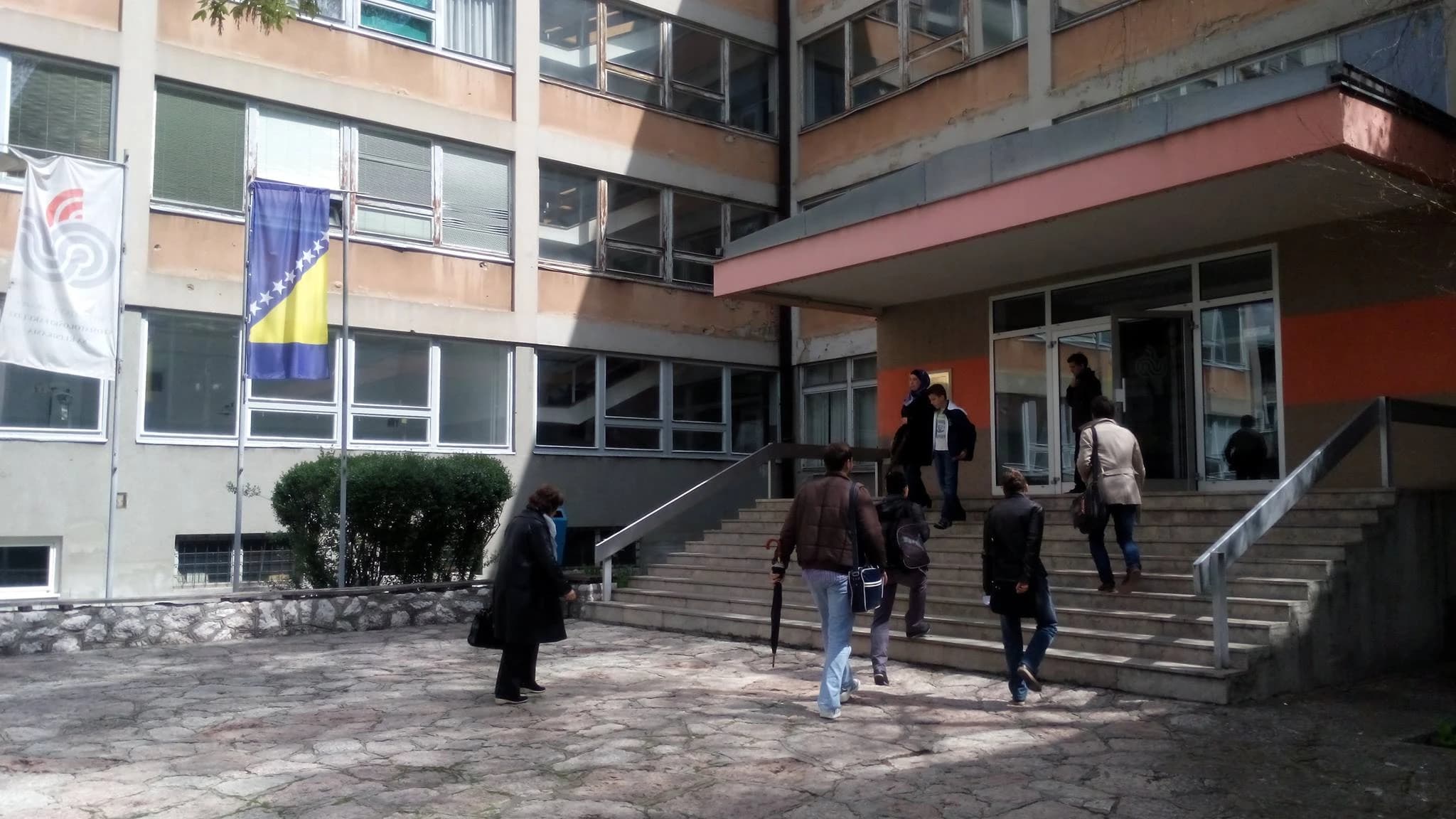 Radnici Stomatološkog fakulteta u Sarajevu jutros u 10 sati obustavljaju rad