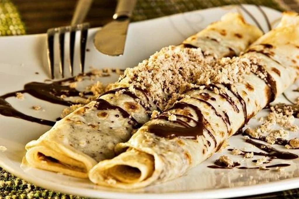 Recept: Palačinke s rogačem, medom i orasima