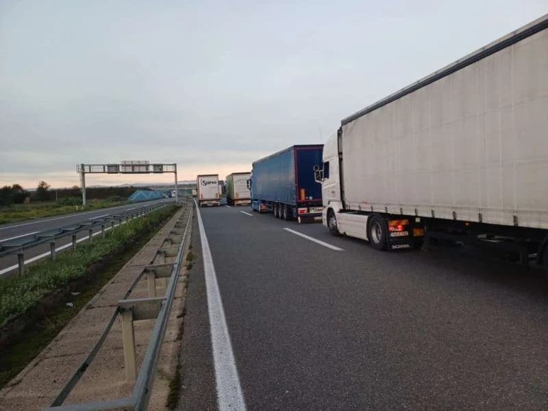 Bh. prijevoznici čekaju iduću srijedu, spremni na nove blokade granica, ali ovoga puta i do mjesec