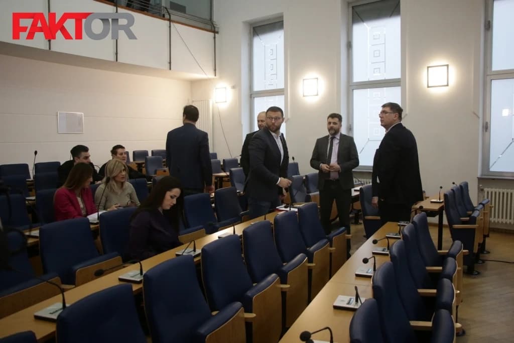 Skupština KS nema kvorum, Kristić poželjela "ugodan rad", pa saopćila da nema uvjeta za rad