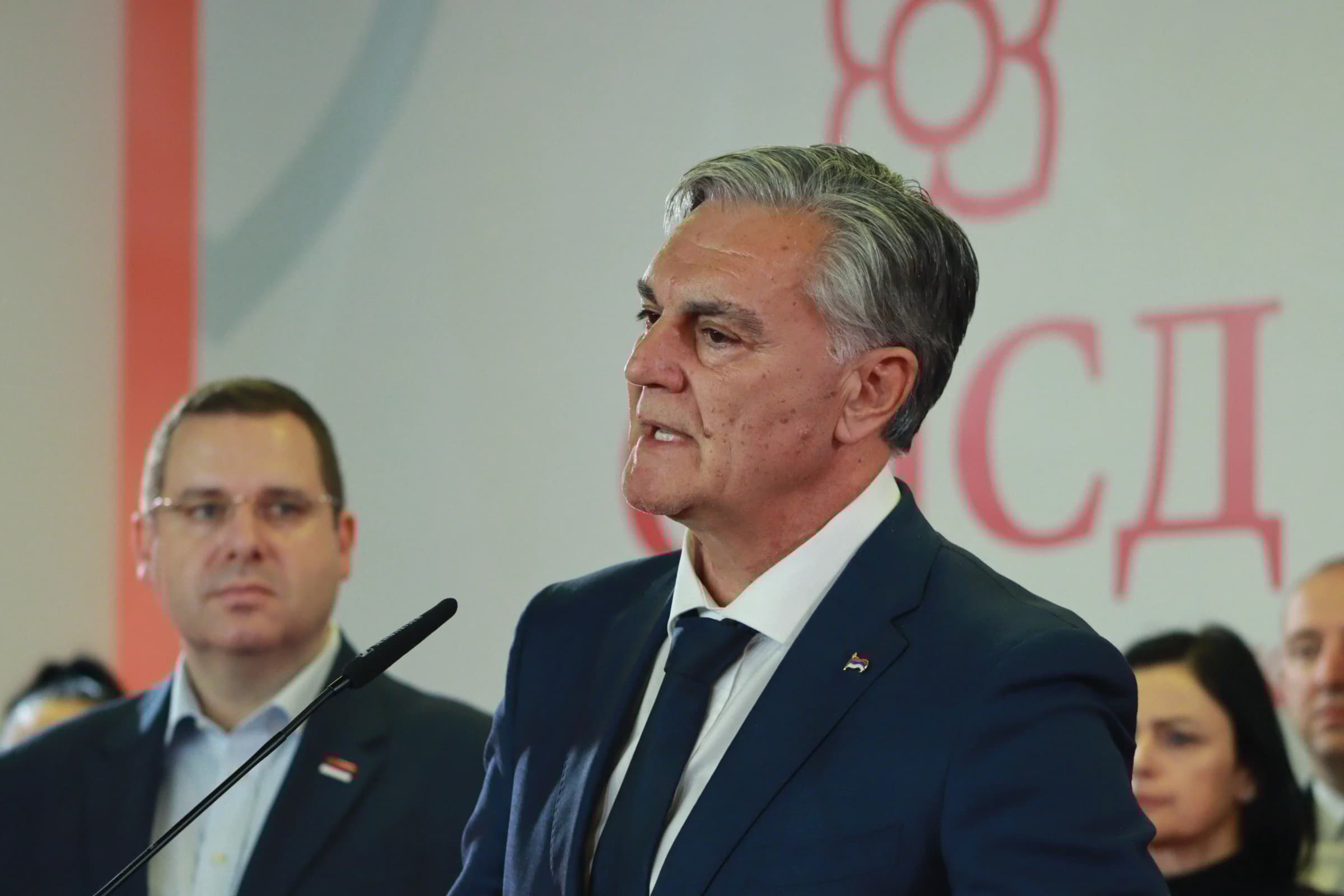 Predsjednik RS-a Siniša Karan smješten u bolnicu