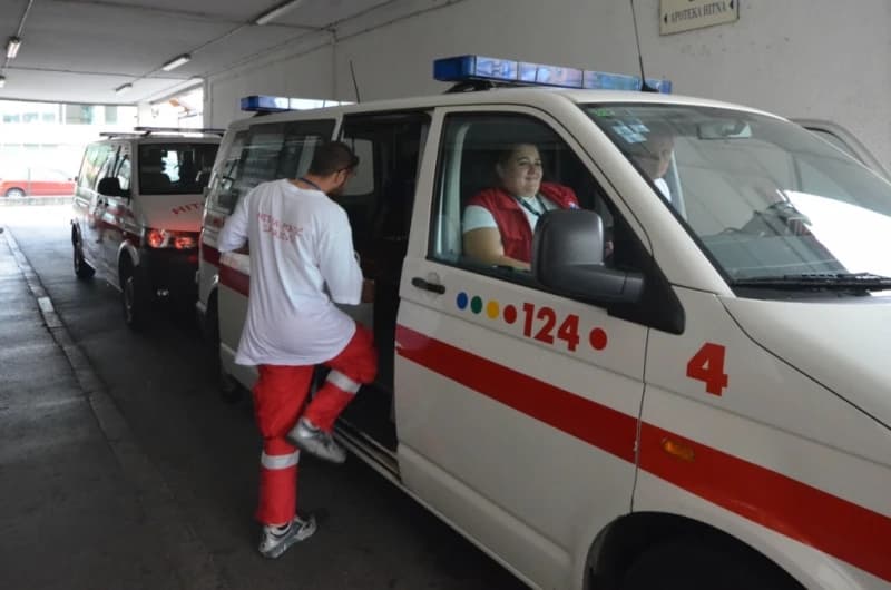 Muškarac preminuo kod škole u Sarajevu, ljekari bezuspješno pokušali reanimaciju