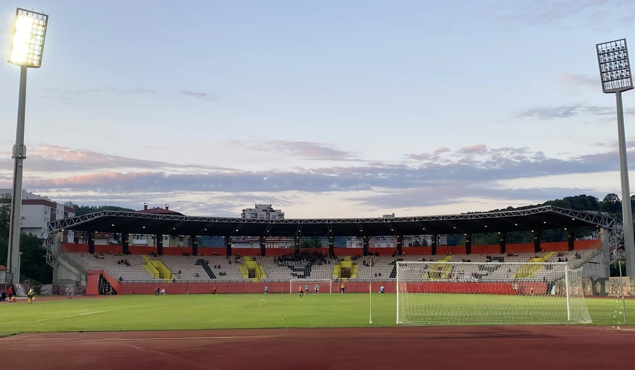 Zatvorena sjeverna tribina stadiona Tušanj