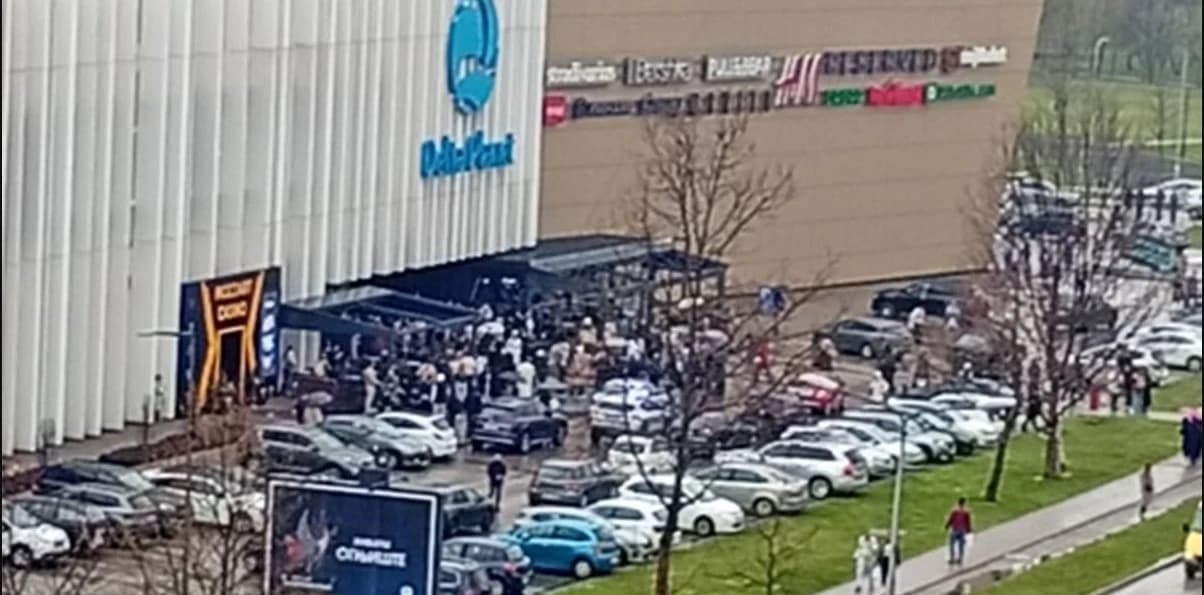 Dojava o bombi u tržnom centru Delta u Banjoj Luci, u toku je evakuacija objekta
