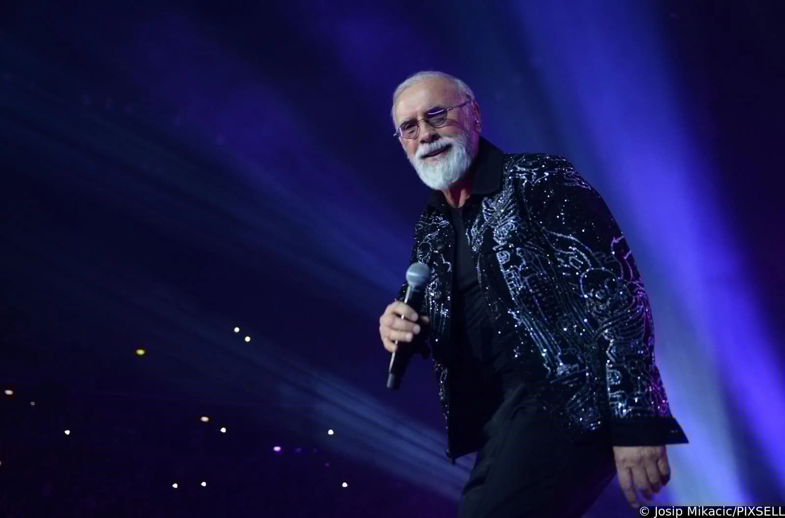 Dino Merlin rasprodao jedan pa zakazao i drugi koncert na Koševu!