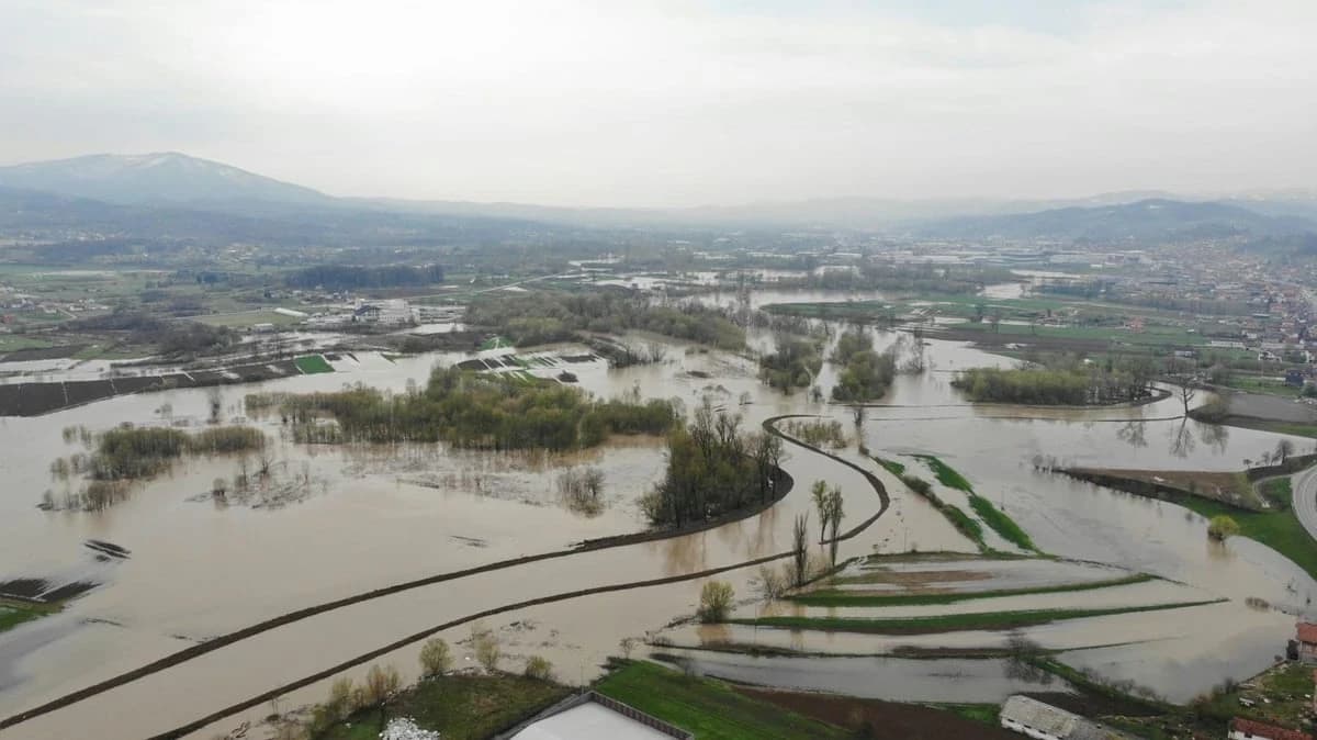 Poplave i klizišta prave velike probleme u TK: U Gračanici proglašeno stanje neposredne opasnosti