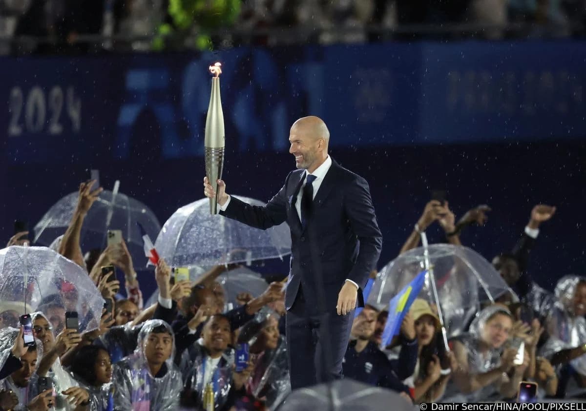 Zidane sjeda na klupu Francuske