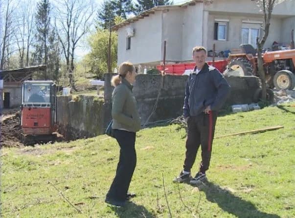 Snijeg srušio sve od čega su živjeli, ali ne i nadu: Ljudi iz cijele BiH pomogli porodici Hadžić iz Bosanske Krupe