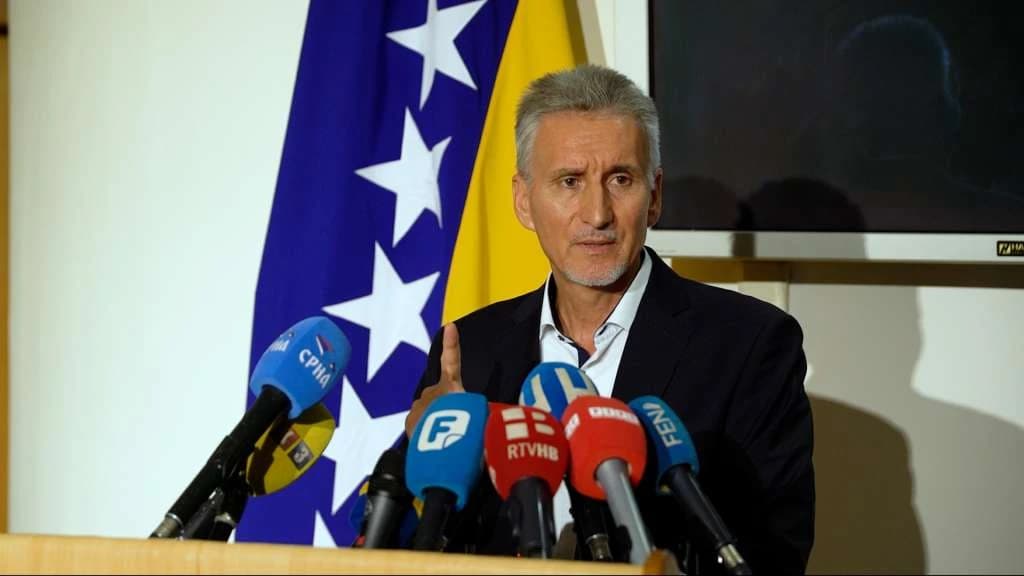 Trojka bez Schmidta ne smije ni u toalet, a kamoli u smjenu Špirića!