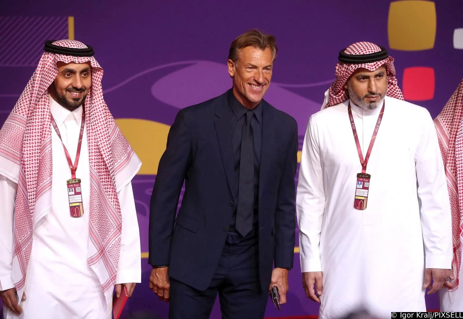 Herve Renard (u sredini)