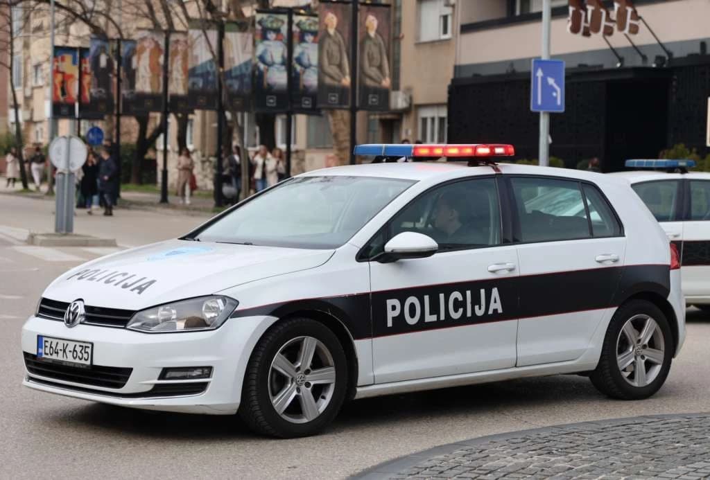 Lažne dojave o bombama u školama u TK: Policija traga za osobama koje su izazvale paniku