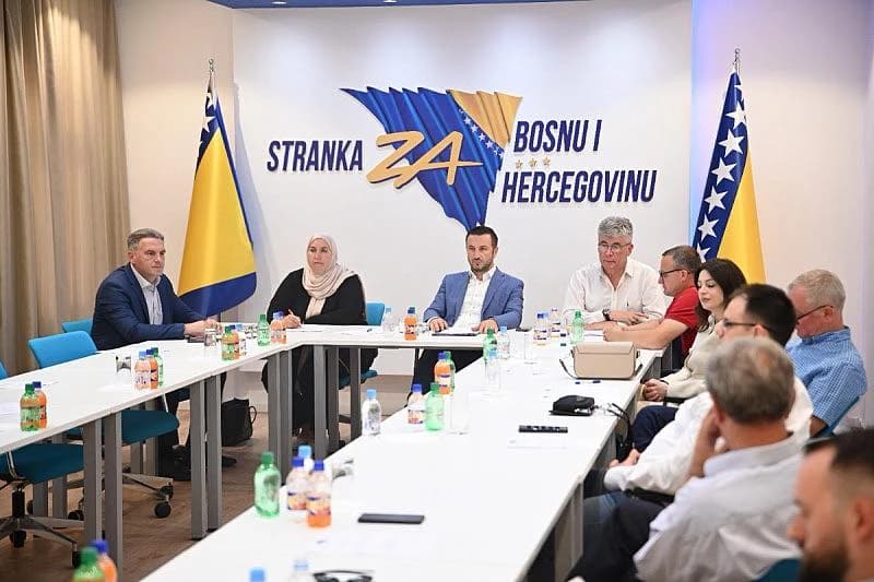SBiH: Dodik unaprijed znao za odlazak Schmidta, Bećirović, Konaković i Lagumdžija ponovo zatečeni
