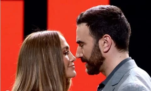 Jennifer Lopez razmjenjivala nježnosti sa kolegom na promociji komedije: "Od početka smo imali sjajnu hemiju"