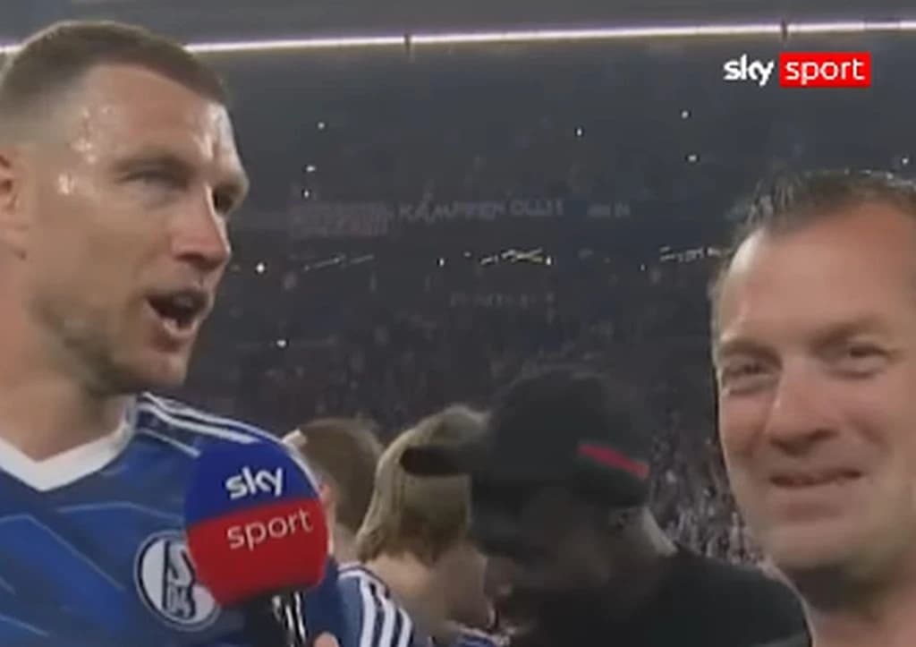 Džeko na slavlju dobio pitanje o budućnosti u Schalkeu, odgovorio je uz osmijeh