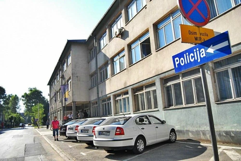 U toku pretresi u Vladi USK