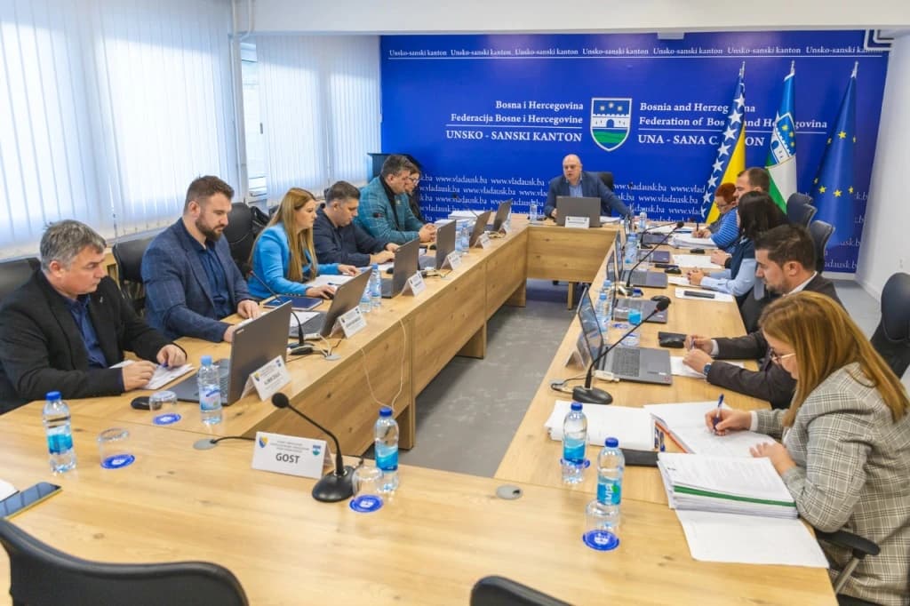 SDP-ov Osmankić u pritvoru, ovlašten drugi ministar da ga mijenja, Ružnić odgovorio i je li Vlada USK ustavna