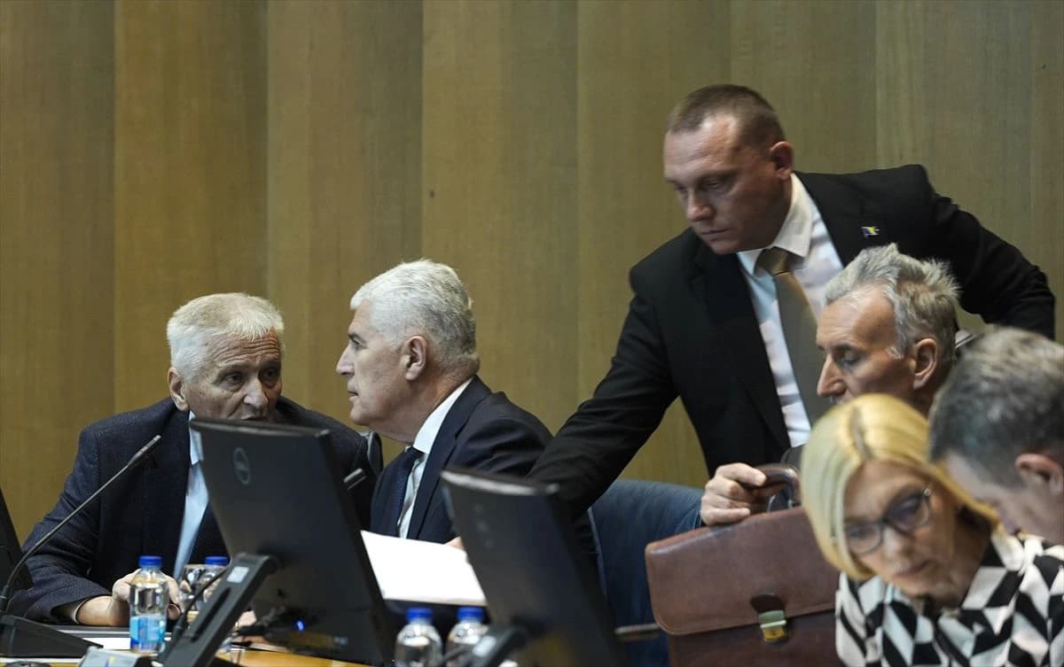 Rad Doma naroda BiH na granici satire: Biraju prvog predsjedavajućeg komisije koja je u međuvremenu promijenila već tri
