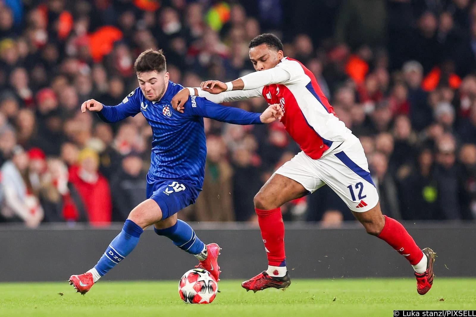 Timber (desno) u dresu Arsenala