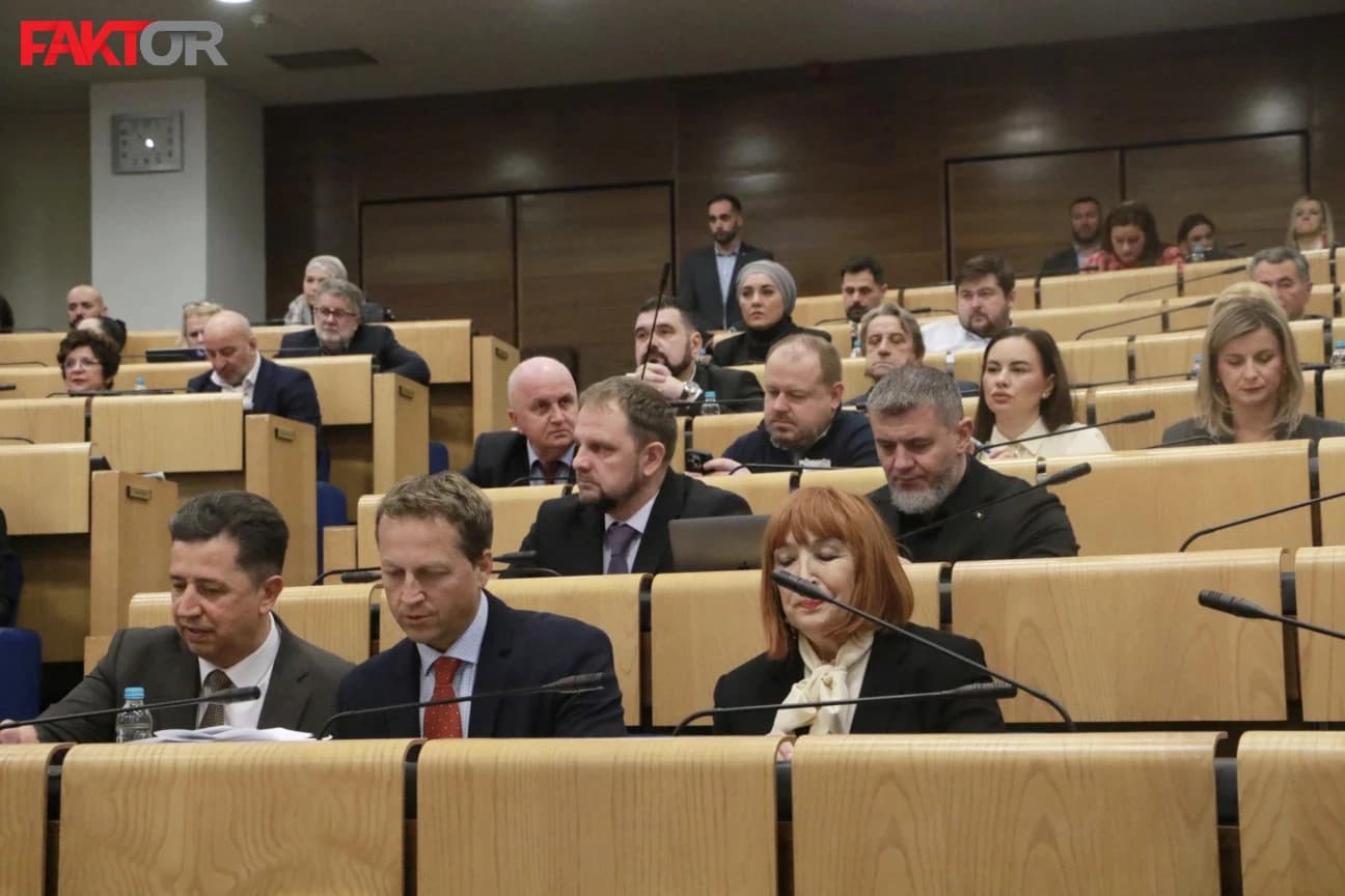 Zastupnički dom uz pomoć opozicije usvojio zakona o Novoj Željezari Zenica