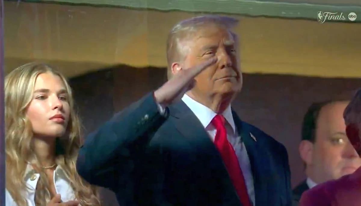 Trump došao na NBA finale, publika ga izviždala, a društvene mreže bruje o jednom snimku