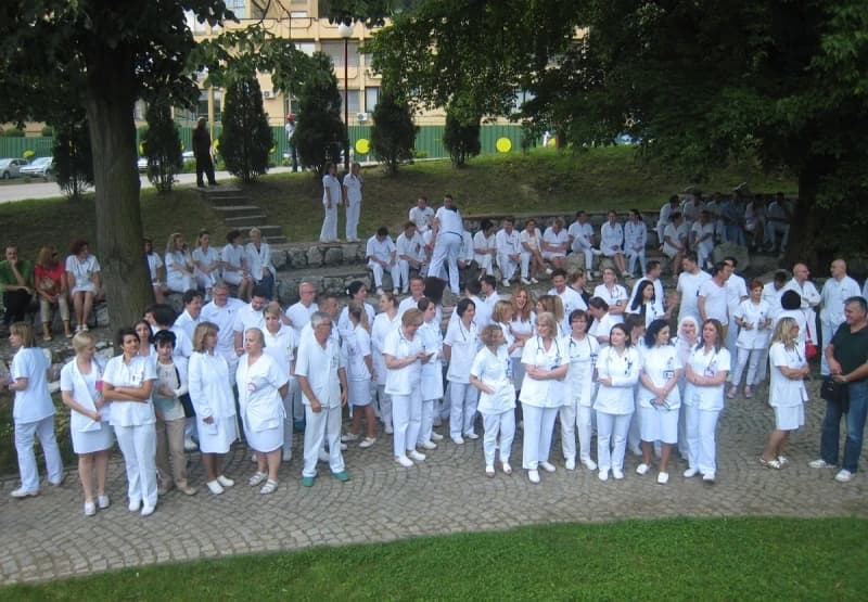 Ljekari u TK sutra prekidaju štrajk, Vlada i Sindikat postigli sporazum