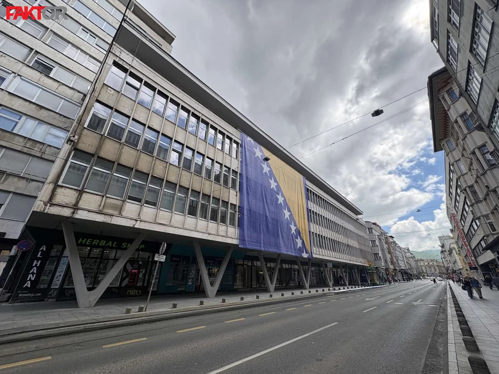 Velika euforija pred nastup Zmajeva, pokazuje to i fotografija iz centra Sarajeva