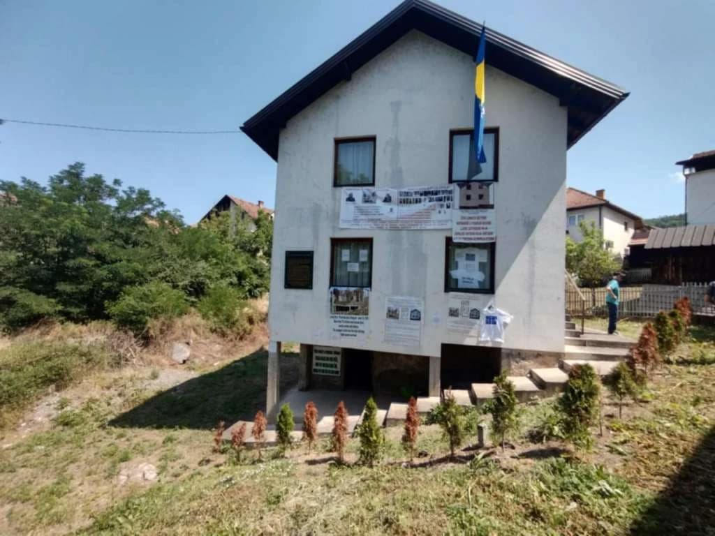 Živa lomača na Bikavcu jedan je od najokrutnijih zločina počinjenih nad Bošnjacima