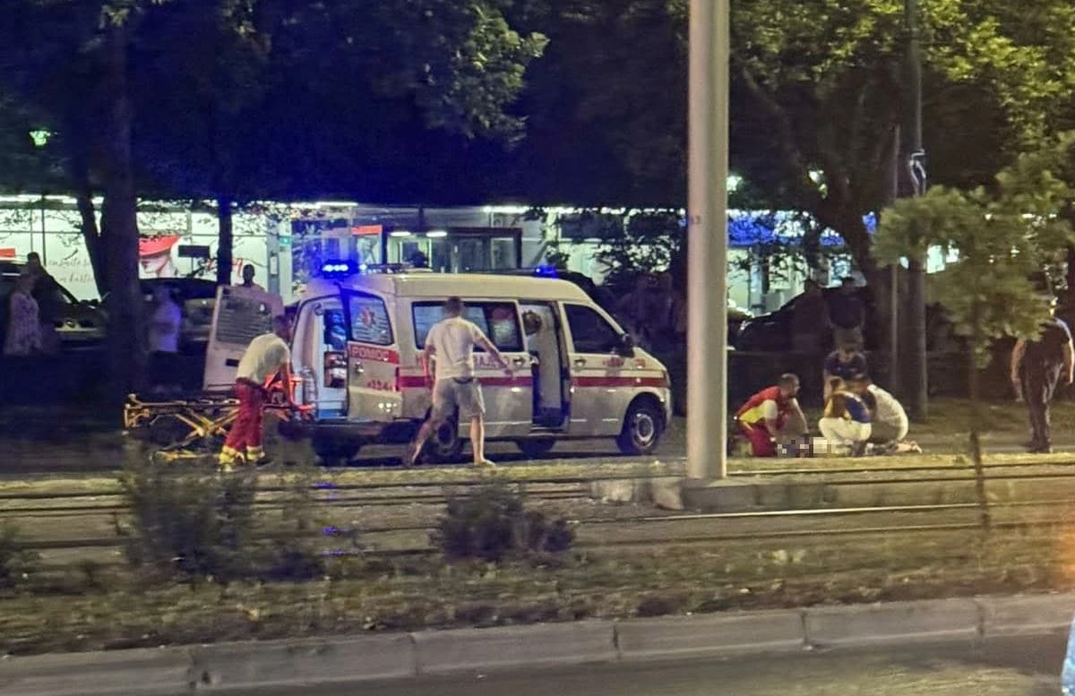 Povrede opasne po život: Traži se pritvor za vozača audija s čijeg je krovao pao 21-godišnjak