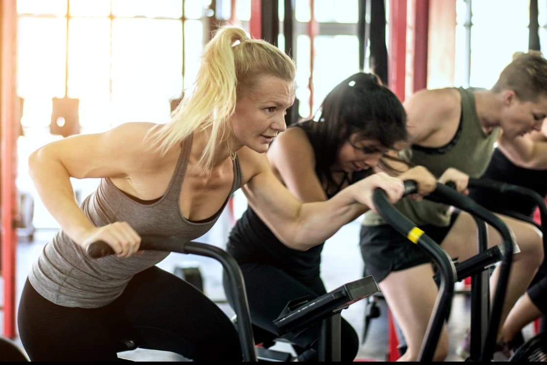 Pitali smo fitness trenera: Da li je opasno trenirati tokom ljetnih vrućina?
