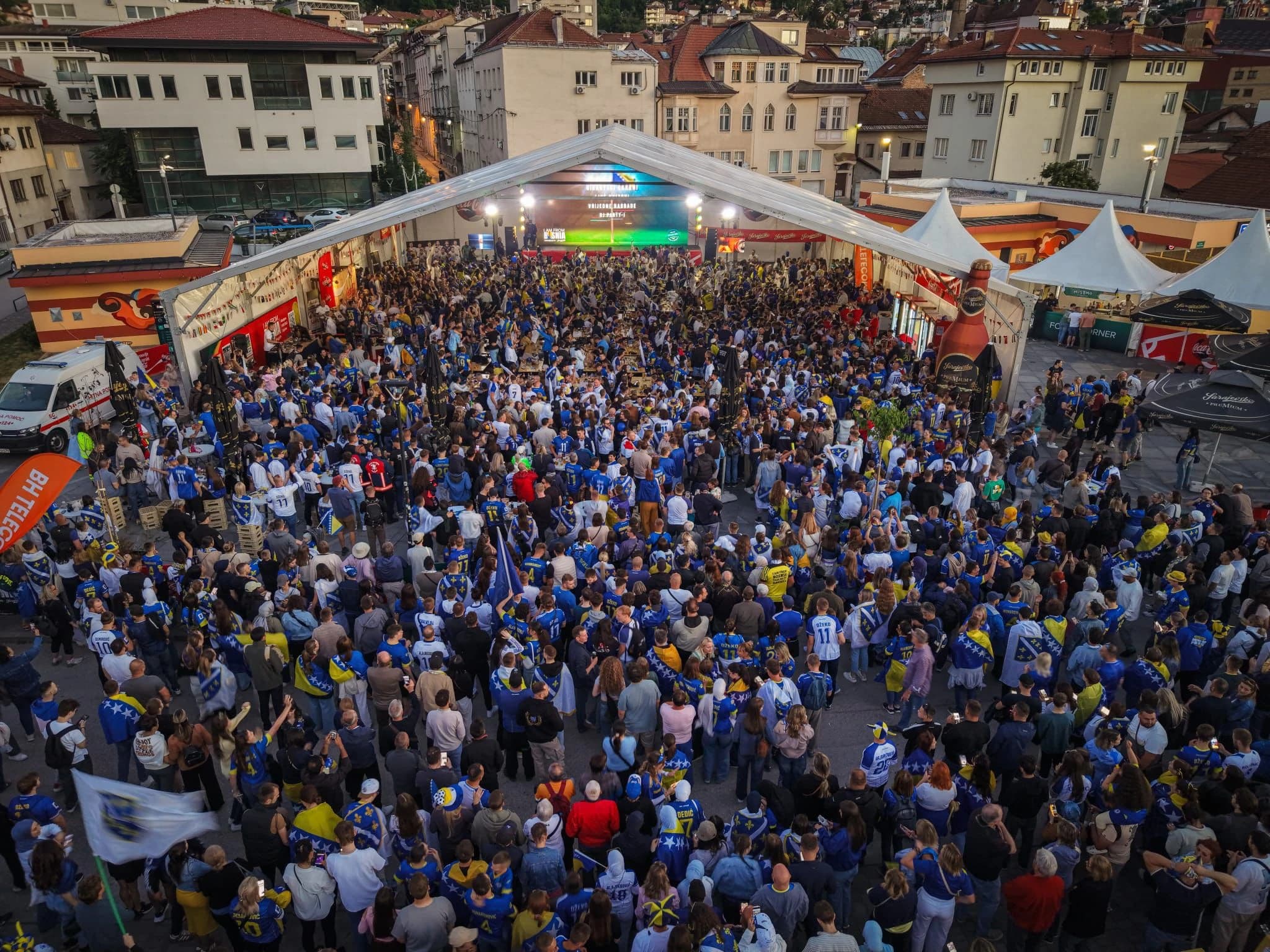 Javno praćenje meča BiH - SAD: Općina Stari Grad Sarajevo produžila rad kafića