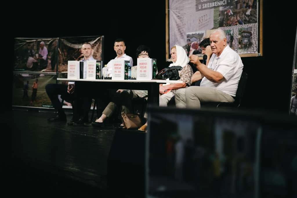 U Tuzli promovisana fotomonografija "Srebrenica - Potočari 1995-2025: 30 godina dokaza genocida"