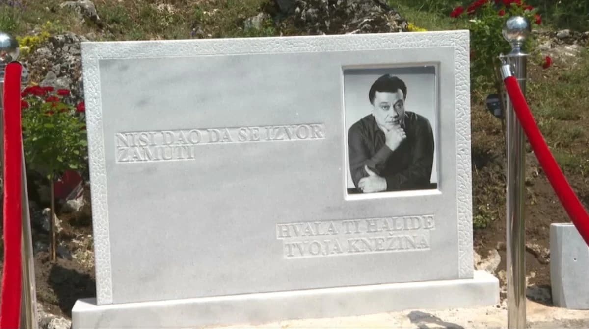 U Knežini otvoreno spomen-obilježje Halidu Bešliću