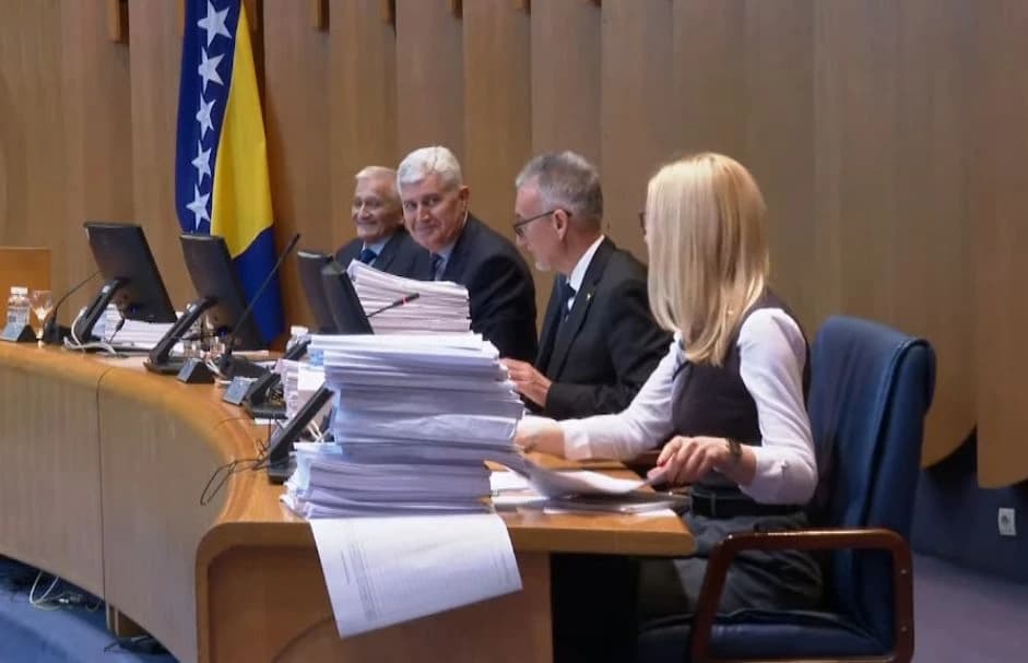 Problemi u startu sjednice Doma naroda, upitan nastavak: Čović onemogućio delegatima dopunu dnevnog reda
