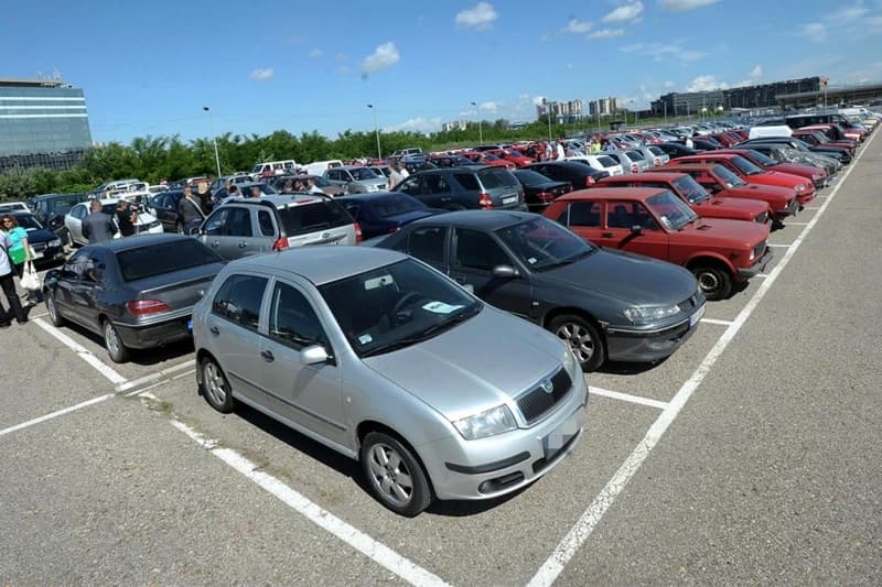 Svaki drugi automobil u RS-u stariji od 15 godina
