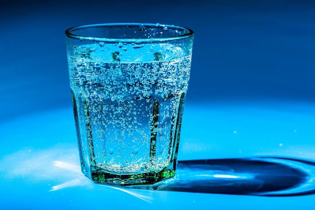 Test koji za tri sekunde pokazuje da li pijete dovoljno vode