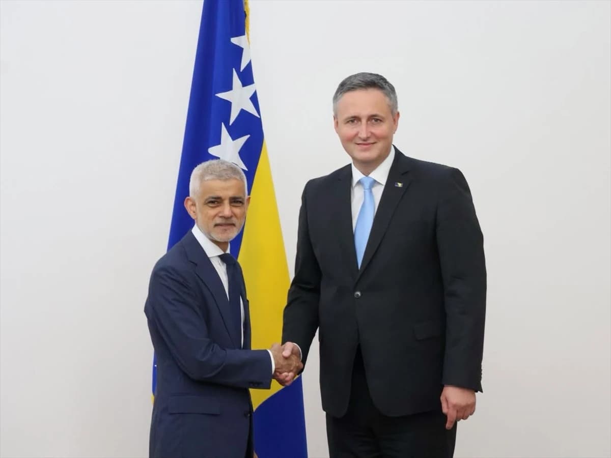 Khan i Bećirović