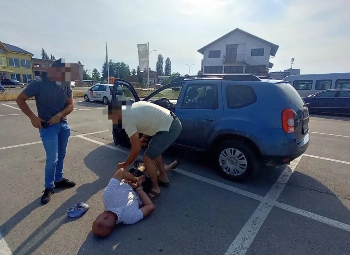Uhvatili ga na djelu: Srbijanac koristio ometač za zaključavanje i krao iz vozila na parkingu